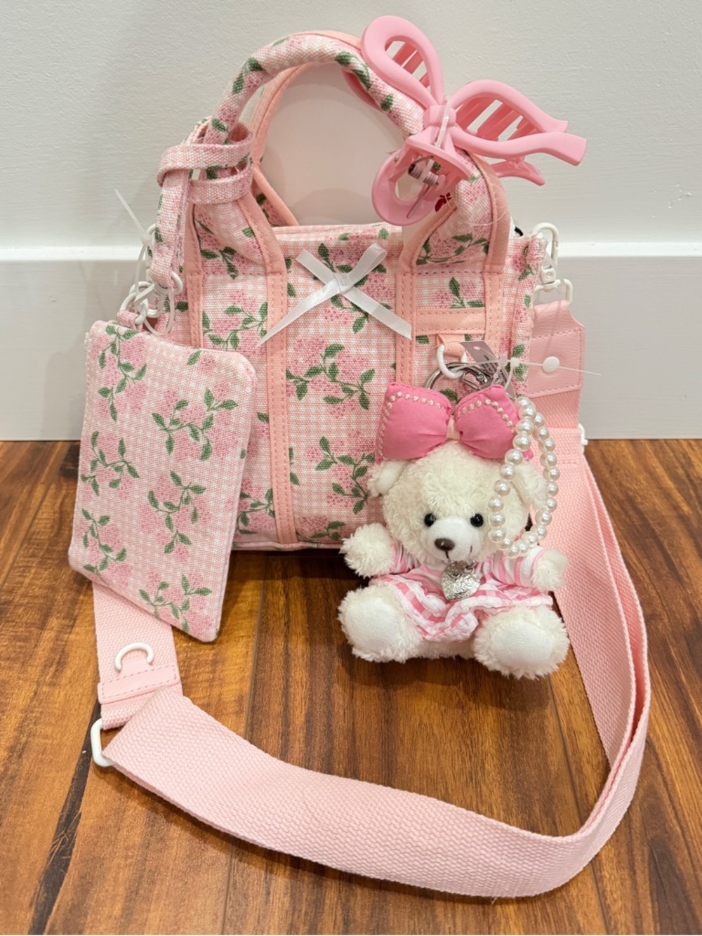 🏷️ New with tags Madden Girl mini tote pink gingham bow bear purse